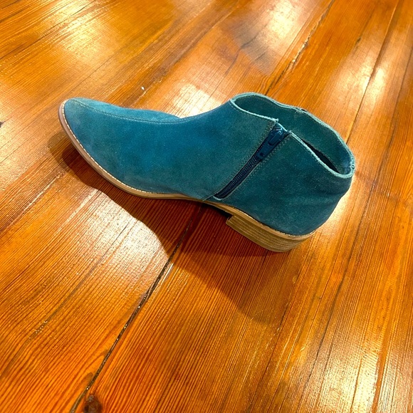 Naughty Monkey Teal Suede fringe Ankle Booties size 8 - Picture 8 of 8